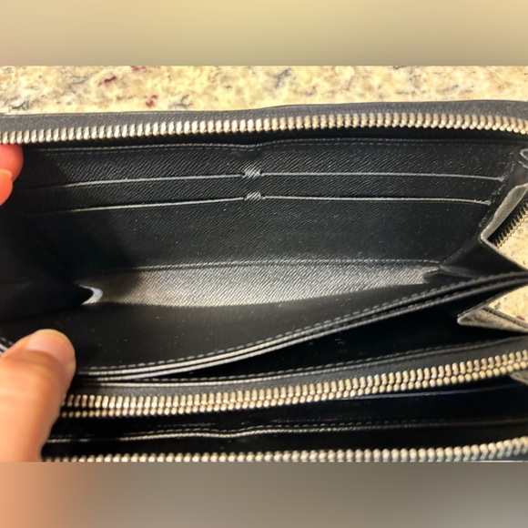 LOUIS VUITTON Epi Azteque Zippy Wallet- Limited Edition - Picture 11 of 13